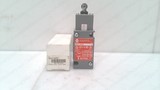ALLEN BRADLEY 802T-DPD SER J, PLUG-IN OILTIGHT LIMIT SWITCH